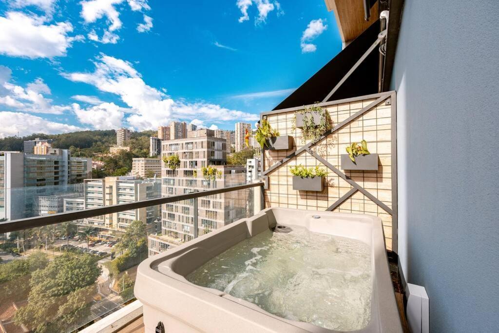 Apartment Energy Living - Ultimate In Medellin